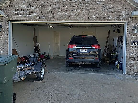 2nd image of 2917 N Bluegrass Pl