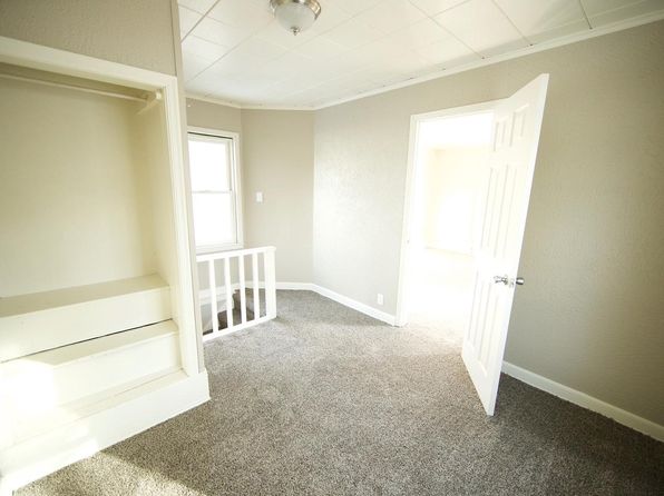 601 E 2nd Ave, Mitchell, SD
