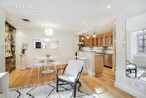 Sold by Compass | media 7