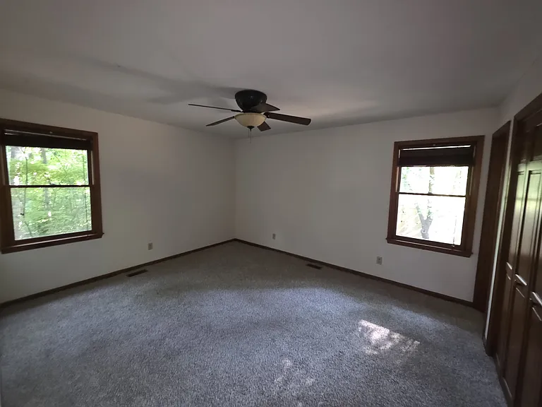 119 Pioneer Dr — Photo 10