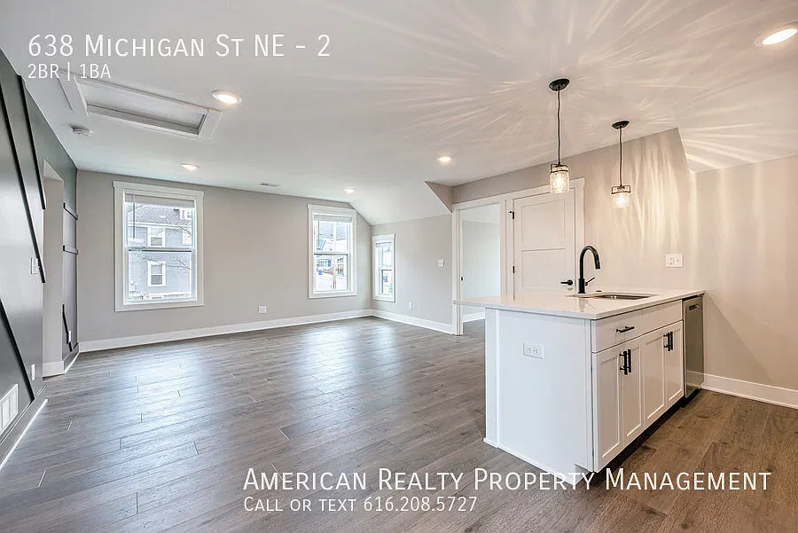 2 bed, 950 sqft, $1,950 — Photo 3