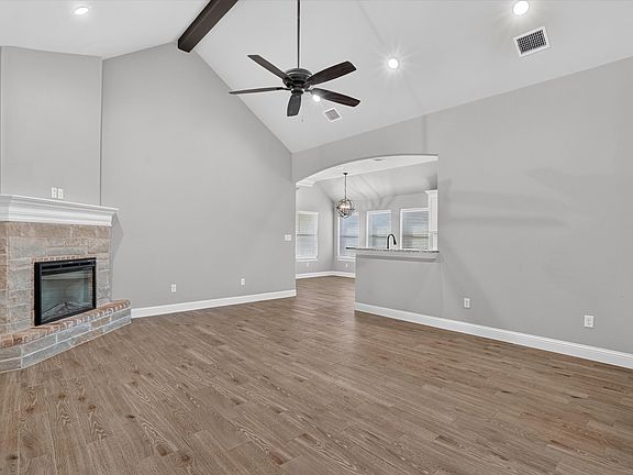 3rd image of 3335 White Horse Dr