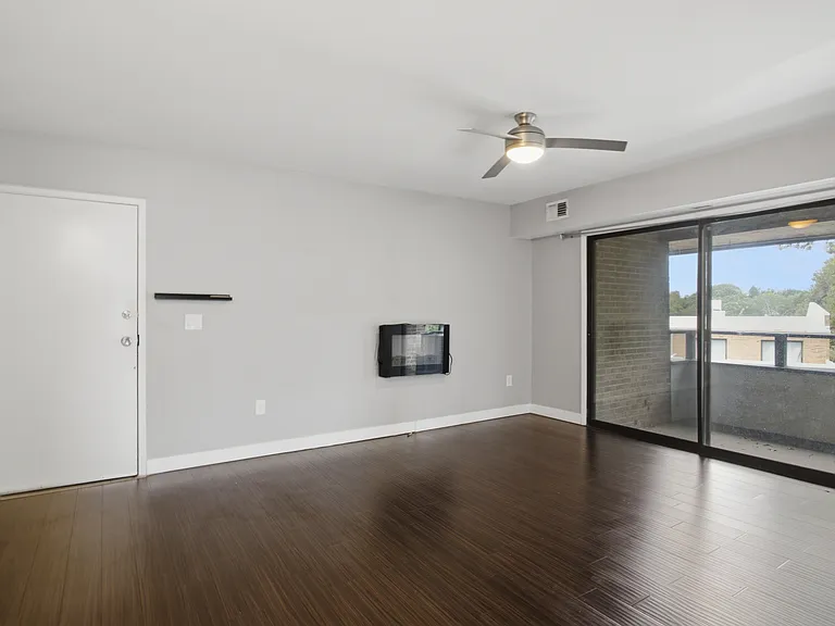 304 Forbes St #K — Photo 6