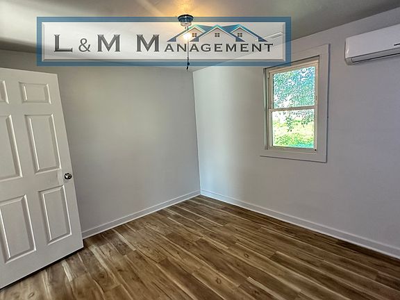 4th image of 129 Eastside Dr