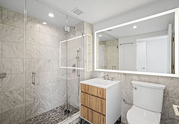 4th image of 662 Pacific St #20Q