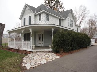 2591 Stillwater Rd E, Maplewood, MN 55119