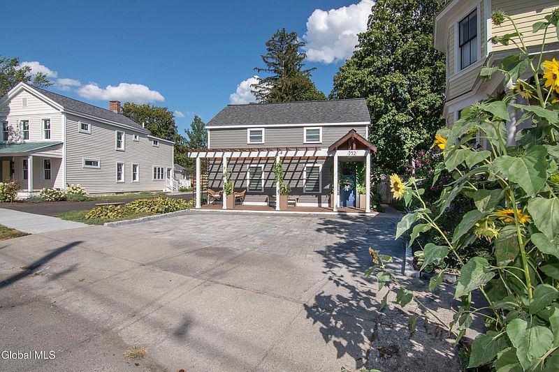 2nd image of 232 Nelson Avenue