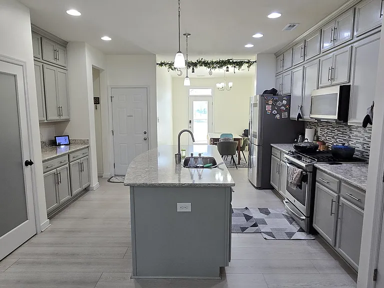 4006 Rivermere Ln — Photo 10