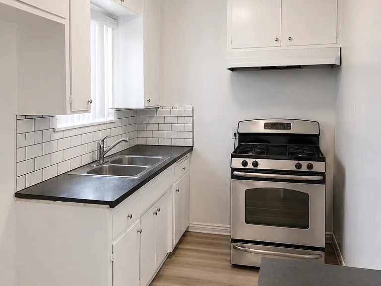 7107 Coldwater Canyon Ave #2 — Photo 4