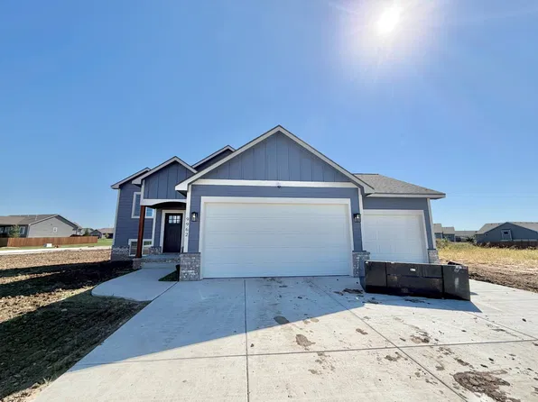 9962 Jasmine Dr, Manhattan, KS 66502