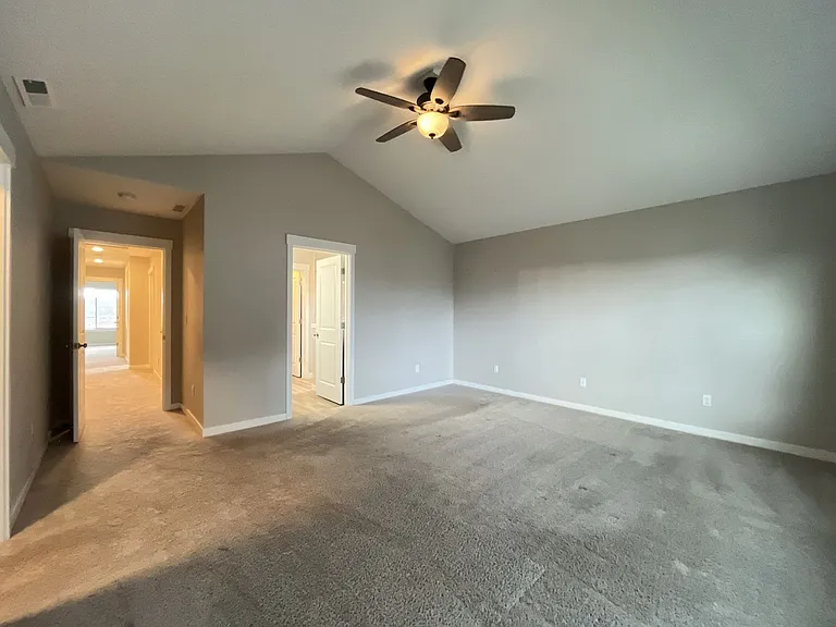 1066 S 29th Blvd — Photo 24