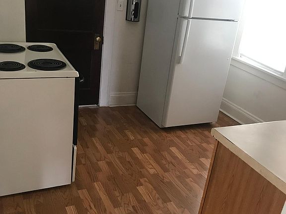 2nd image of 2177 Lewis Dr #Up