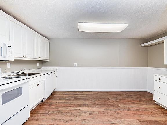 4th image of 2745 Westphalia Ct APT A
