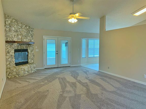2nd image of 682 Aleida Dr