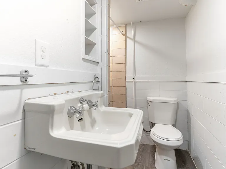 2625 Gunnison St — Photo 18