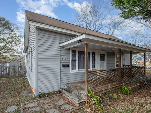 603 Old North Main St, Clover, SC 29710