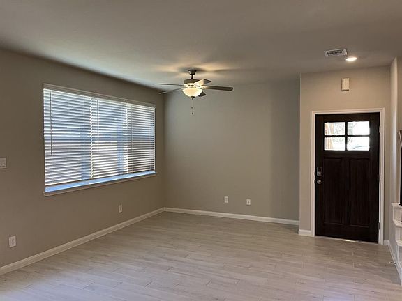 2nd image of 1529 Parkland Oak Dr