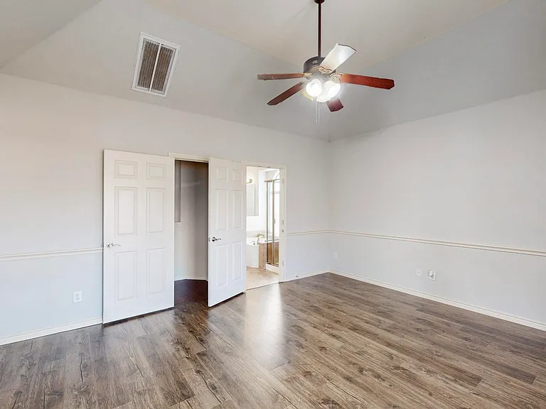 6925 Cattle Dr — Photo 3