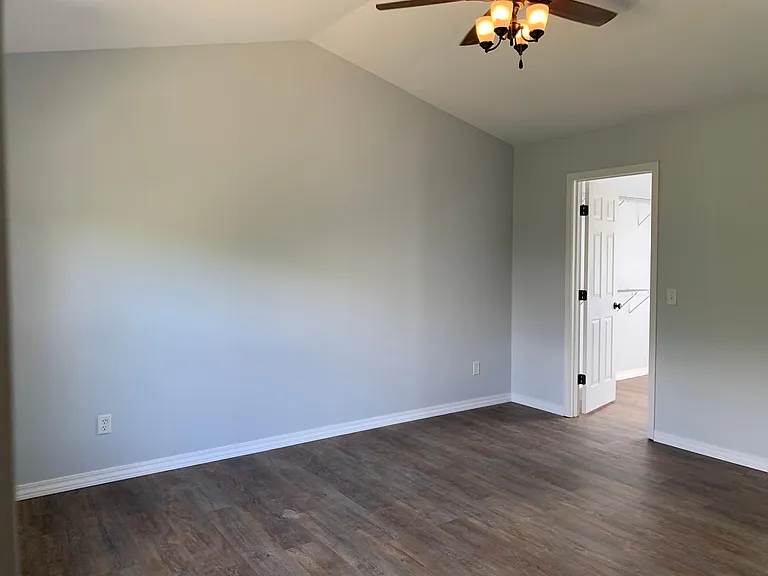 5512 Twelve Oaks Rd — Photo 6