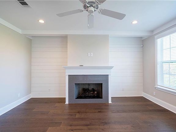 4th image of 117 Gascoigne Ave Unit 305