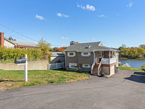 30 Front St, Swansea, MA 02777