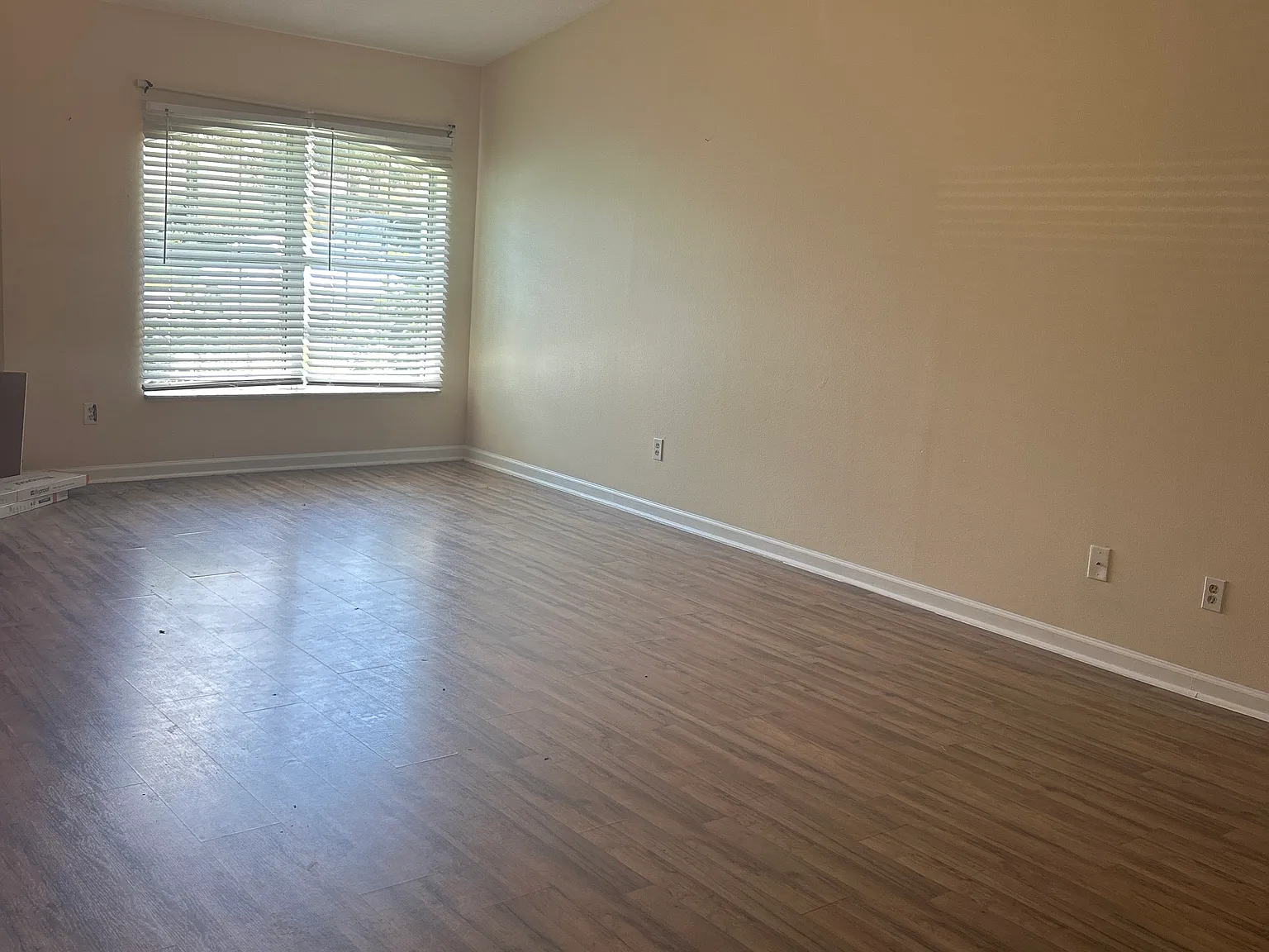 3 bed, 1250 sqft, $1,500 — Photo 2