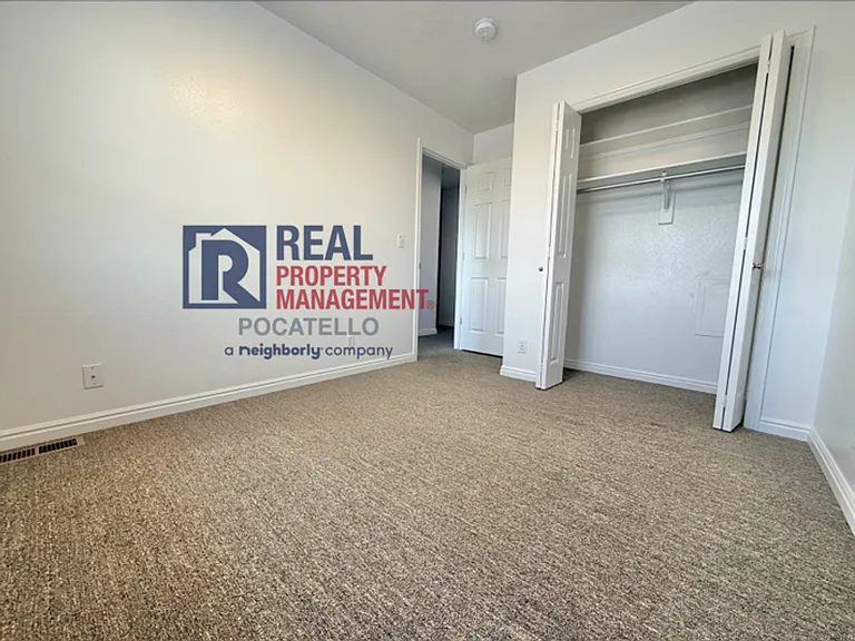 4347 Jordyn St #D — Photo 10