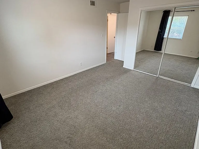 6224 Robinson St #4 — Photo 25