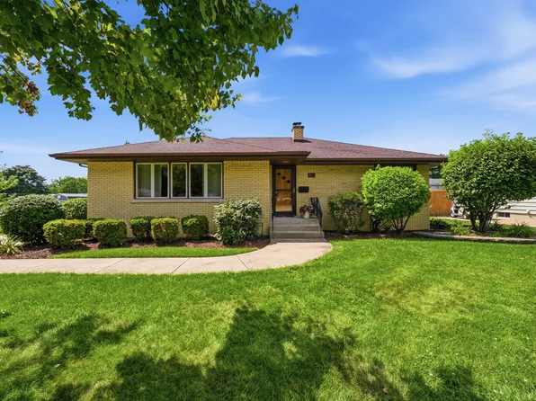 811 Magnolia Dr, Joliet, IL 60435
