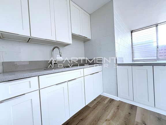 3rd image of 816 Birch St APT 101