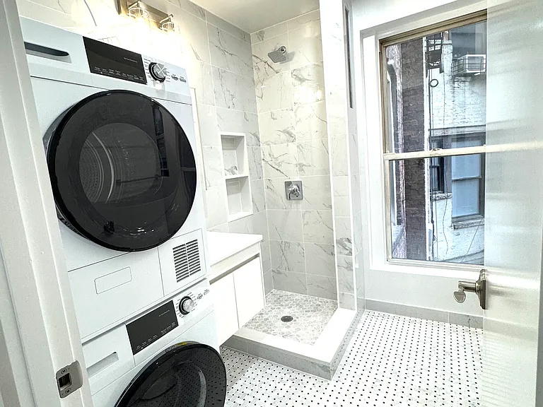 206 Thompson St #3 — Photo 6