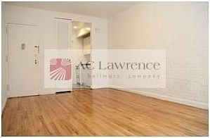 2nd image of 511 E 5th St