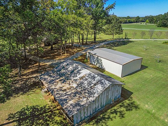 4th image of 650 Blain Rd