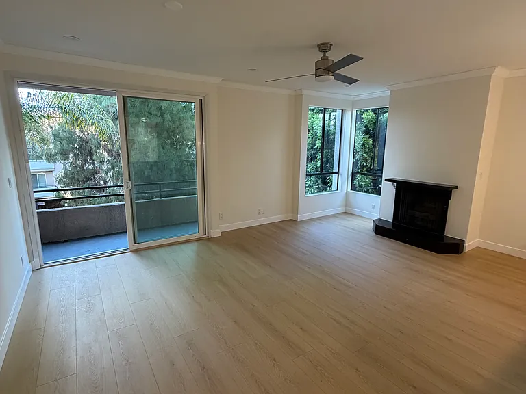 4741 Radford Ave #203 — Photo 13