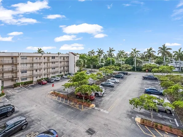 2551 Aragon Blvd APT 411, Sunrise, FL 33322