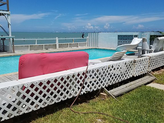 5th image of 1020 N Shore Dr