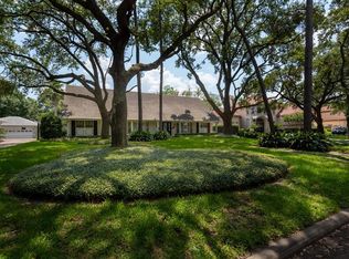 5417 Braeburn Dr, Bellaire, TX 77401