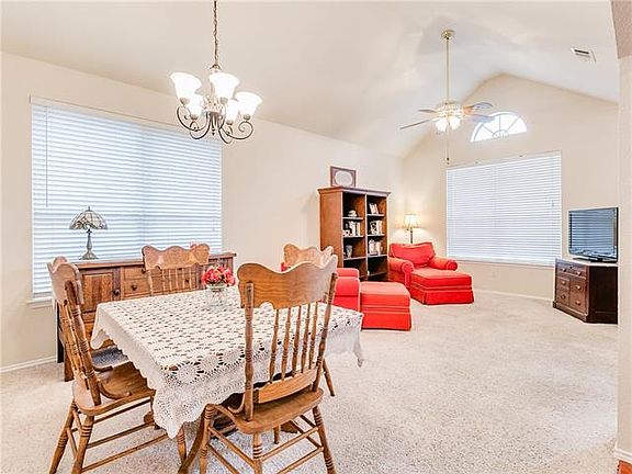 4th image of 6114 Fieldcrest Ln