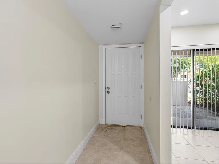 351 Club Cir #101 — Photo 9