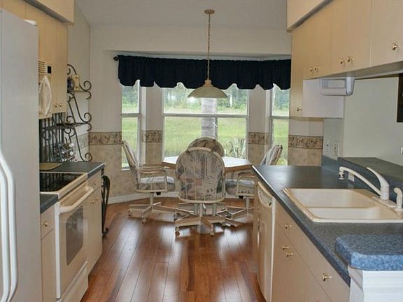 2nd image of 18516 Bent Pine Dr