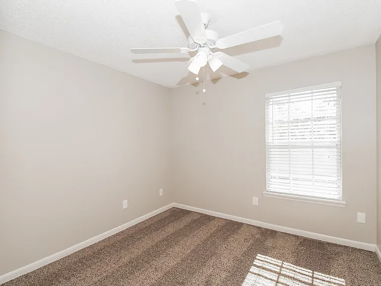 8448 Pikes Peak Dr N — Photo 11