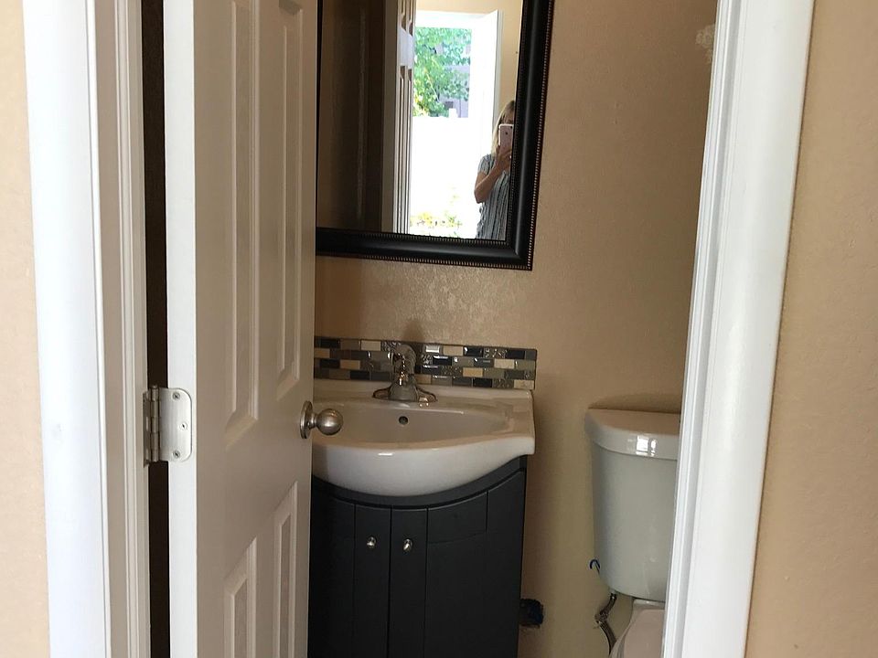 1st image of 428 Smallwood Dr