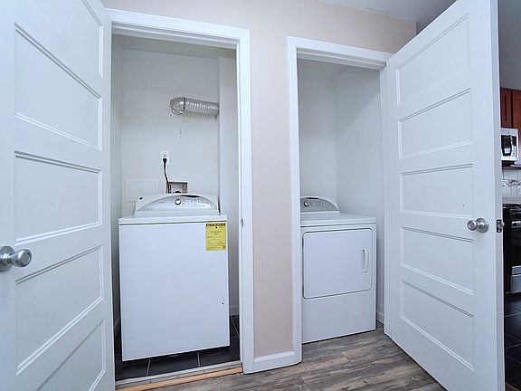 5th image of 783 Laconia Ave