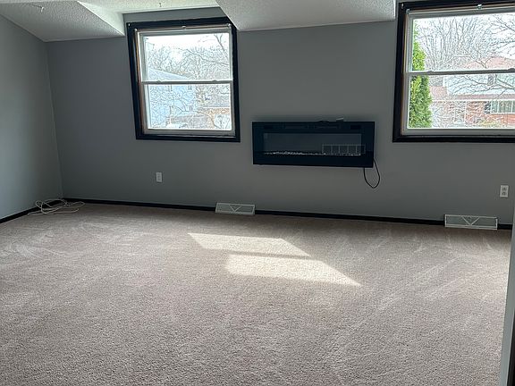 2nd image of 232 Vine Ln Floor 2