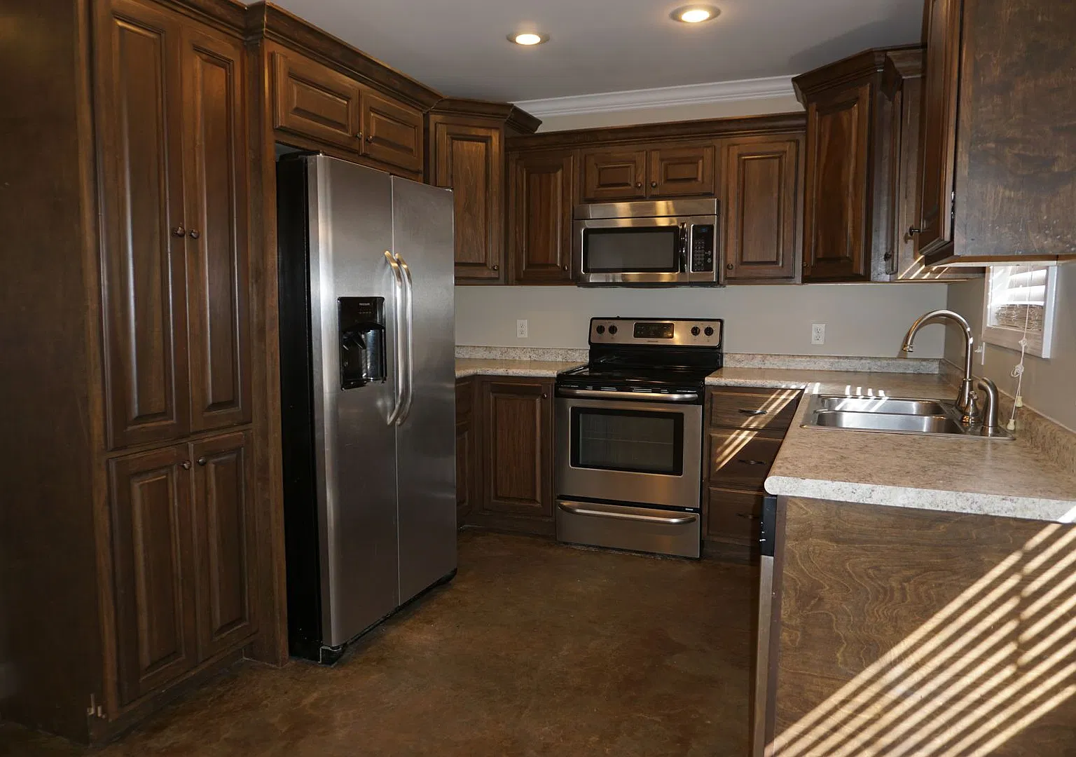Spacious 4-Bedroom Brick Home with Modern Features in a Prime Jonesboro Location! — Photo 4