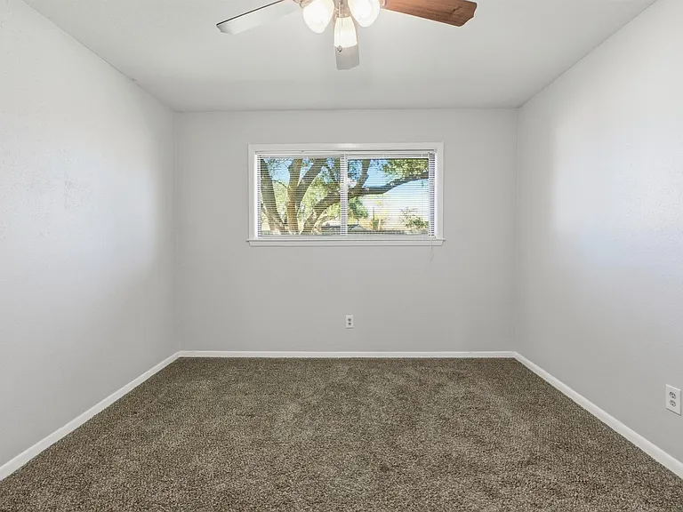 3721 Avenue R — Photo 32