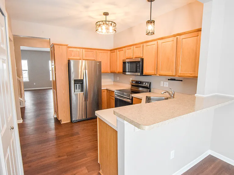 2210 Knotty Pine Trl — Photo 4