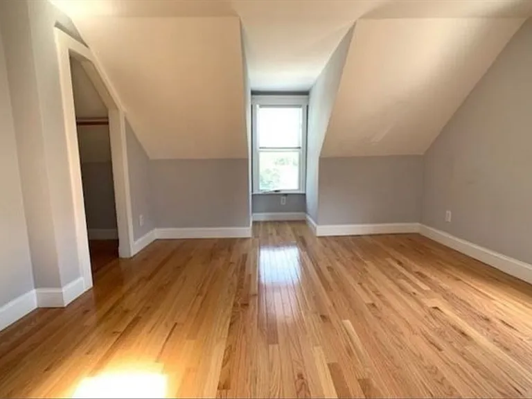 323 Bainbridge St #2 — Photo 8