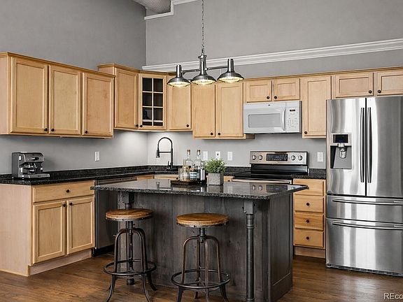 3rd image of 1555 California Street #302
