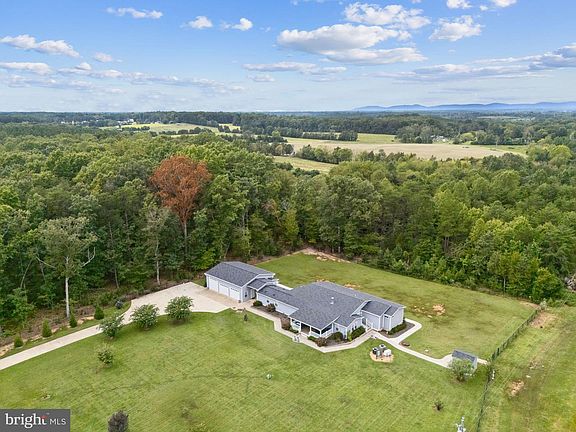 4th image of 2844 E Jack Jouett Rd